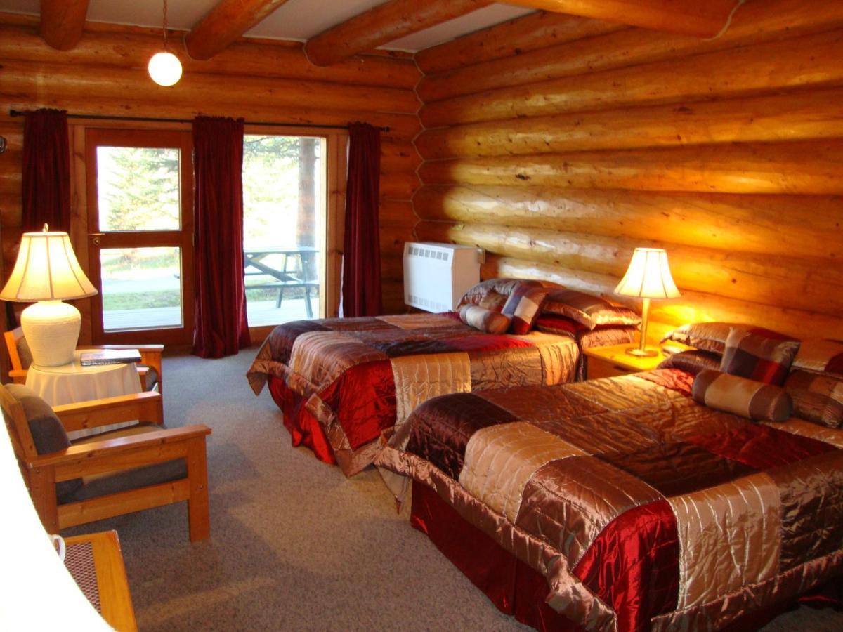 Helmcken Falls Lodge Cabin Rooms And Rv Park เคลียร์วอเตอร์ ภายนอก รูปภาพ