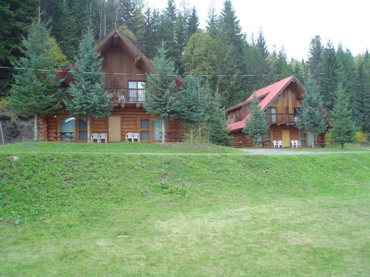 Helmcken Falls Lodge Cabin Rooms And Rv Park เคลียร์วอเตอร์ ภายนอก รูปภาพ