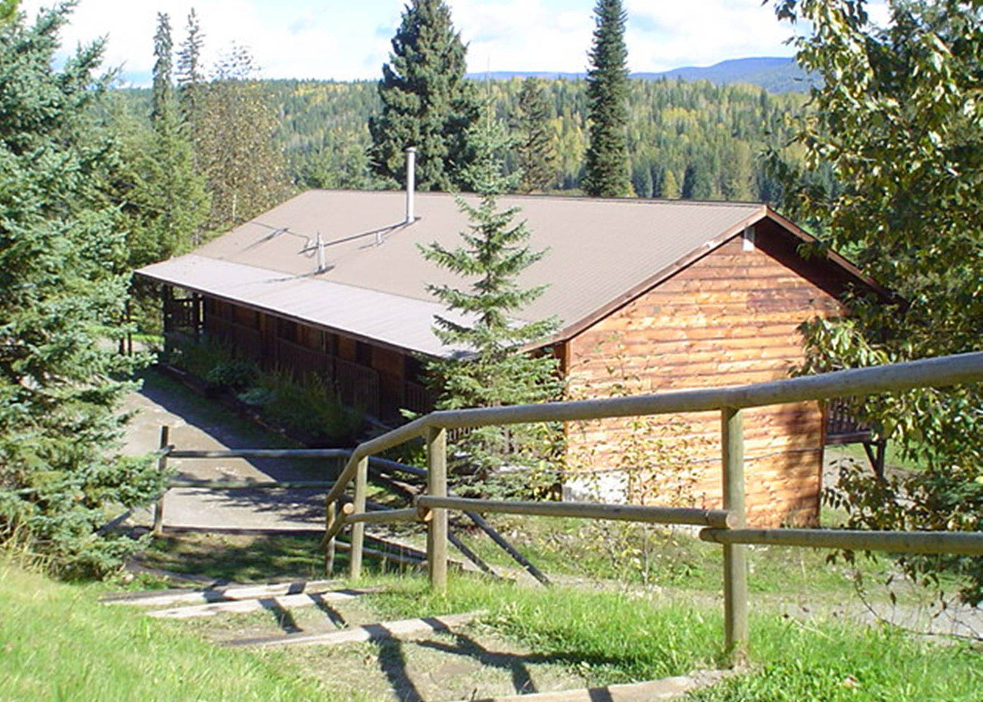 Helmcken Falls Lodge Cabin Rooms And Rv Park เคลียร์วอเตอร์ ภายนอก รูปภาพ