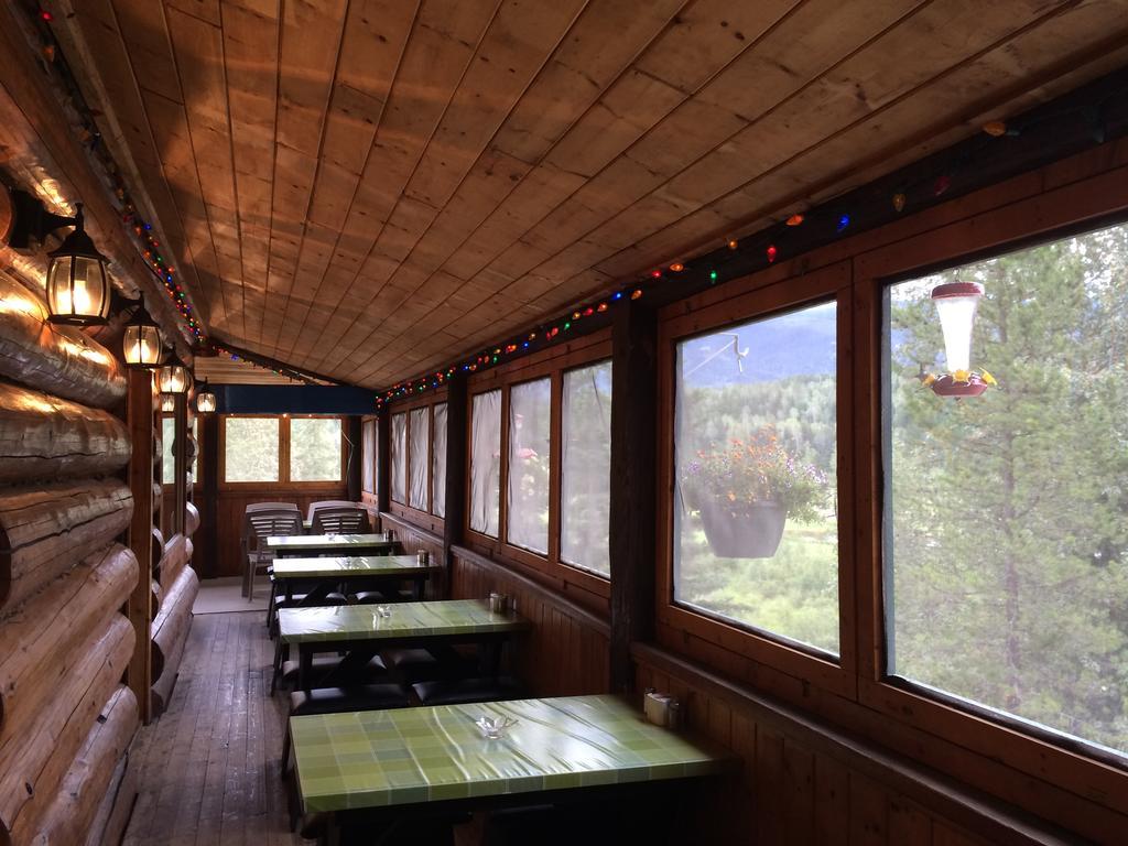 Helmcken Falls Lodge Cabin Rooms And Rv Park เคลียร์วอเตอร์ ภายนอก รูปภาพ