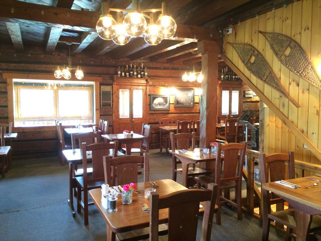 Helmcken Falls Lodge Cabin Rooms And Rv Park เคลียร์วอเตอร์ ภายนอก รูปภาพ
